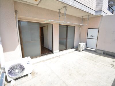 バルコニー（別部屋同型タイプ）