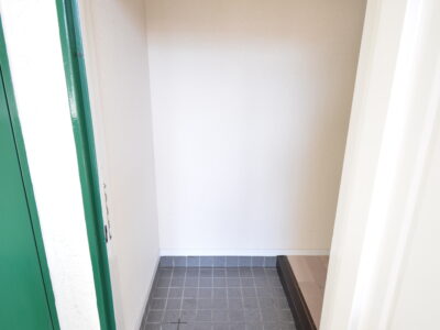 3階　角部屋　玄関