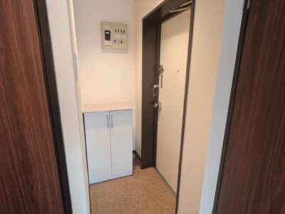 ３階　玄関